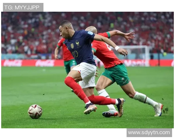 8月出生的世界足球巨星盘点那些闪耀绿茵场的传奇人物