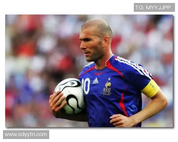 亚洲足坛巨星经典头型盘点与球场形象气质全面解析