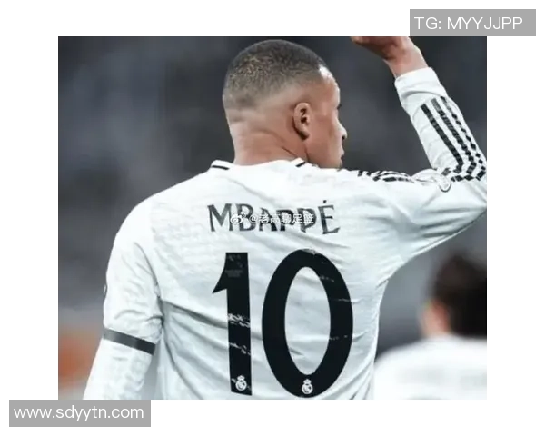 长发男足球星高清头像展示英俊气质与运动风采完美融合